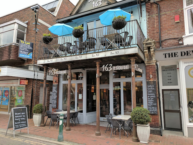 163 restaurant & bar