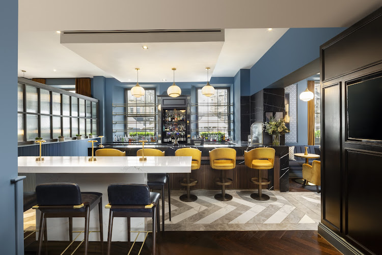 1802 Lounge & Grill