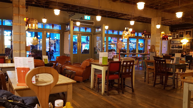 Alcampo Lounge