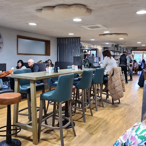 ALLINGTON CAFE — Chippenham