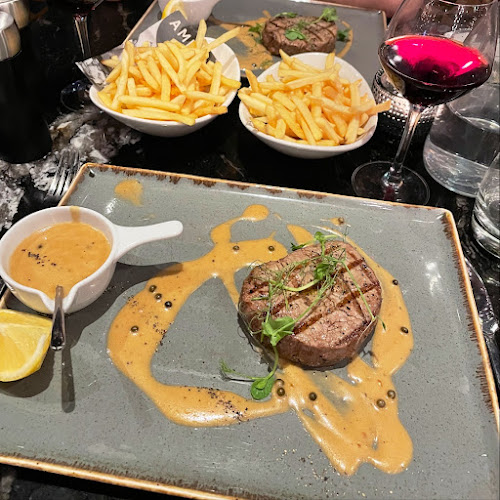 Amici — Leeds