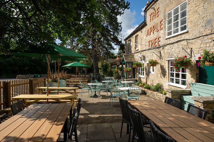 Apple Tree — Cheltenham