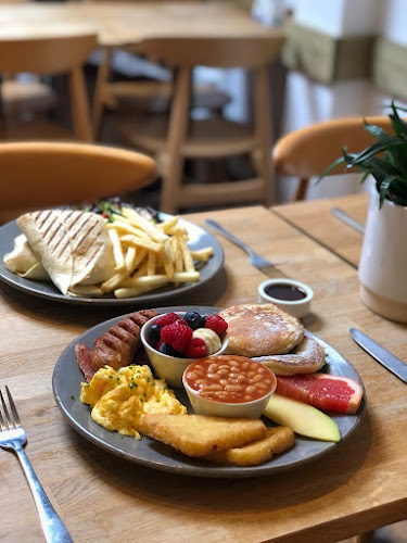 Astro Cafe & Brunch