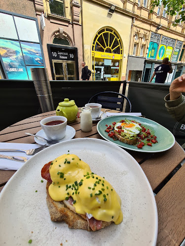 BASCO'S cafe & bistro
