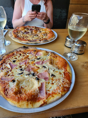 Bath Street Palomino