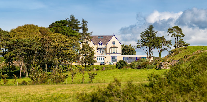 Bay View Restaurant & Bar, Gwesty Gadlys Hotel — Cemaes Bay