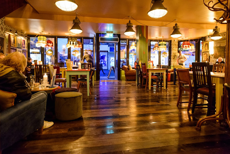 Bendigo Lounge