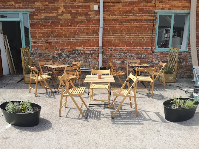 Black Dog coffee Co. --> Devizes — Devizes