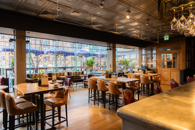 BLACKHOUSE GASTROBAR