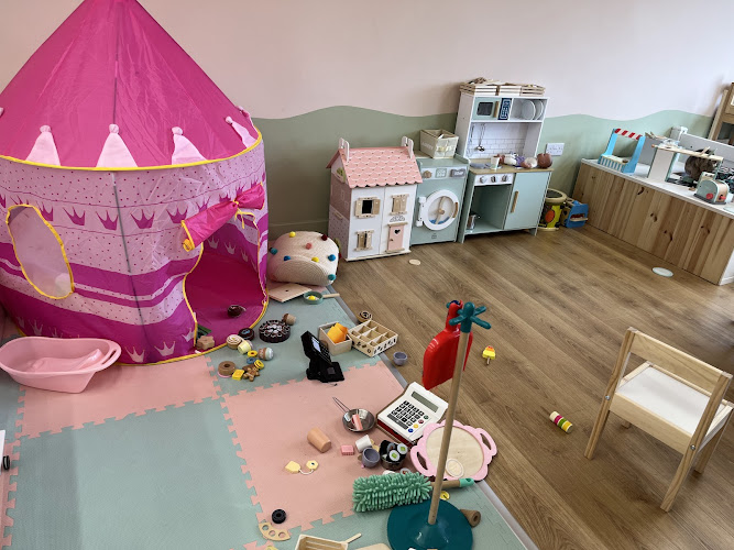 Blossoms play cafe