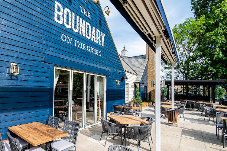 Boundary on The Green — Caterham
