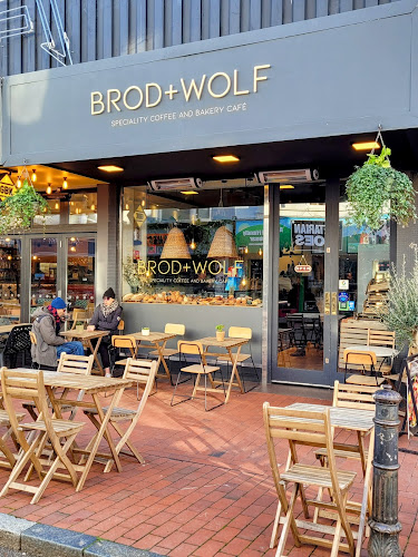 BRODWOLF - Organic Bakery & Coffee