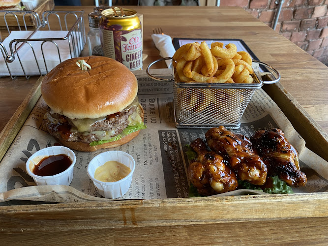 Bruce Burgers
