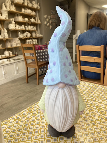 Budding Picassos Ceramic café