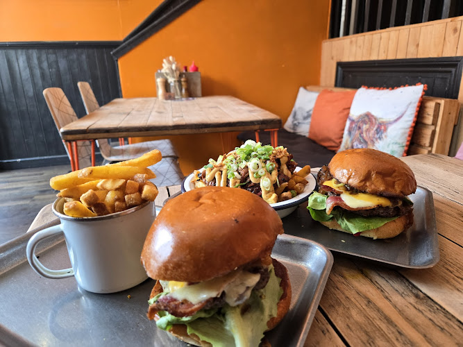 Bull & Bar — Street