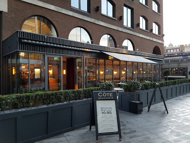 Côte St Katharine Docks