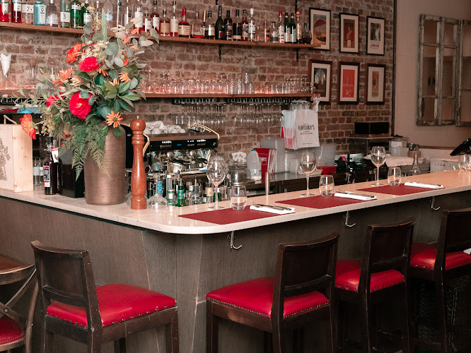 Cacciari's South Kensington — South Kensington
