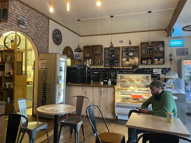 Cafe 121