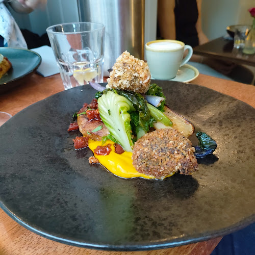 Cafe No.8 Bistro