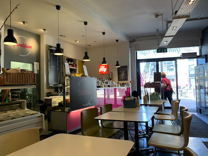 Cafe YumYum