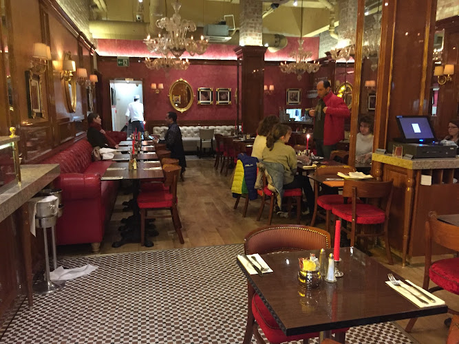 Caffè Concerto Northumberland Avenue