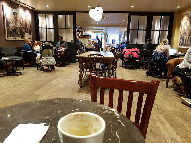 Caffè Nero — Newbury