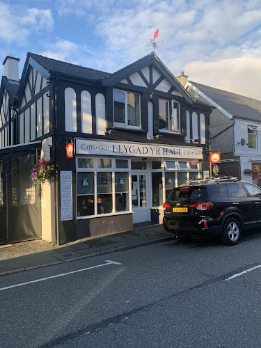 Caffi Deli Llygad Yr Haul — Caernarfon