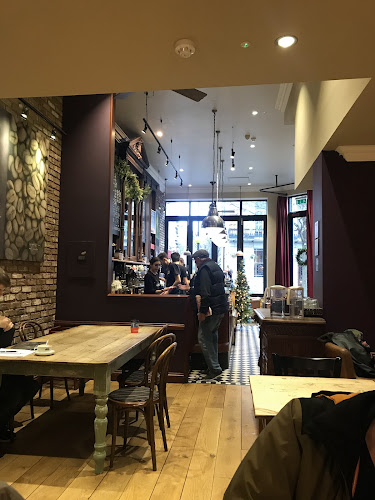 Caffè Nero — London