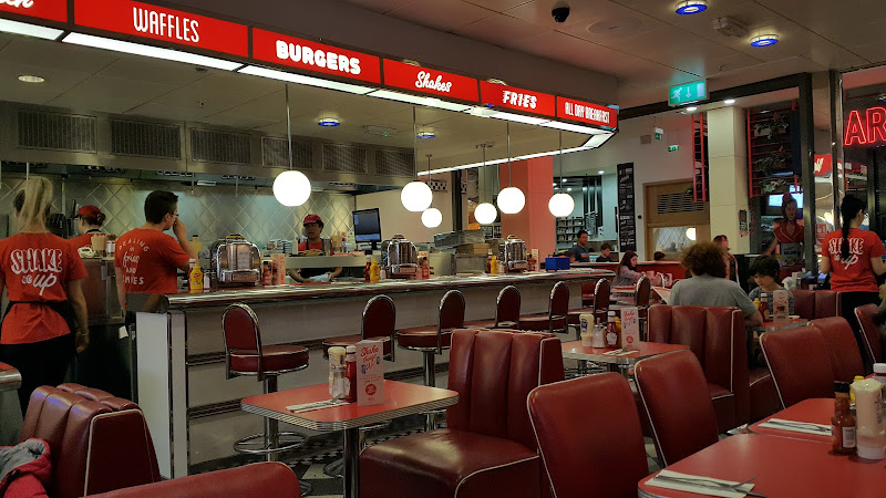 Carl’s Jr. Cardiff