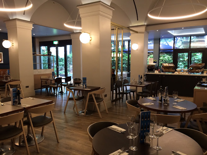 Carluccio's - Marriott Regents Park — London