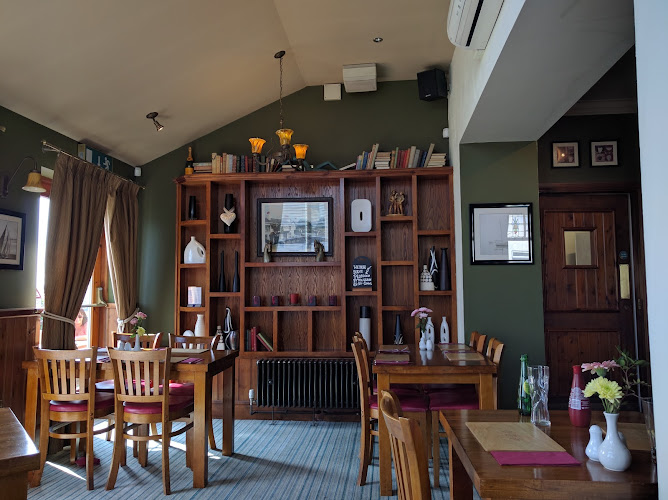 Castle View Bar and Restaurant