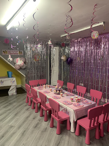 centre playchildren's and playcafe Dinkys