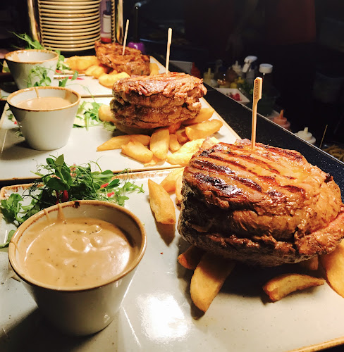 Chicago American Bar & Grill
