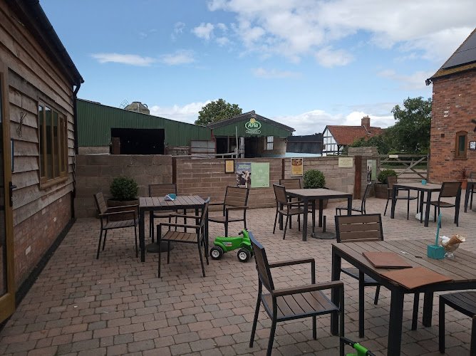 Churchfields Farm — Droitwich