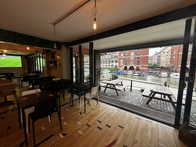 Clubhaus Harbourside — Bristol