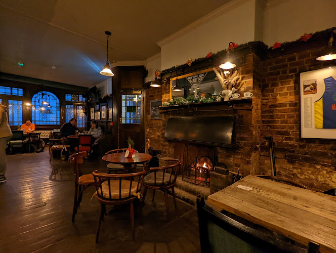 Coach & Horses