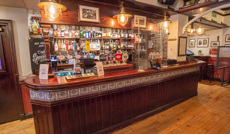 Cock & Lion — London