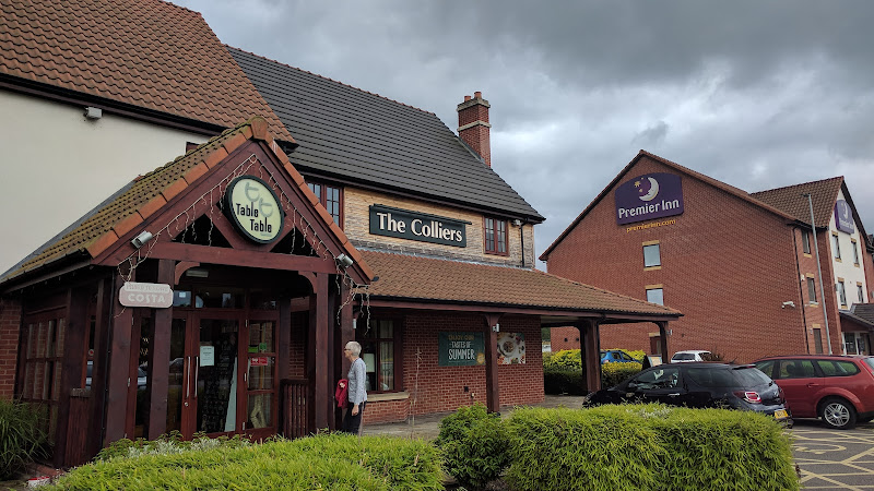 Colliers Table Table — Rugeley