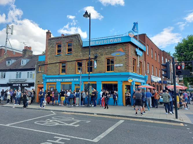 Corner Pin — London
