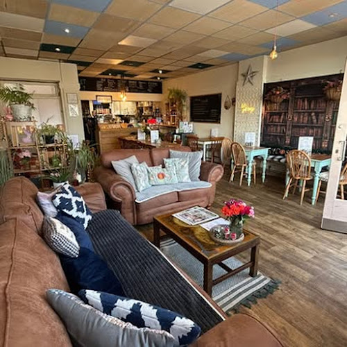 Cosy Cafe — Bournemouth