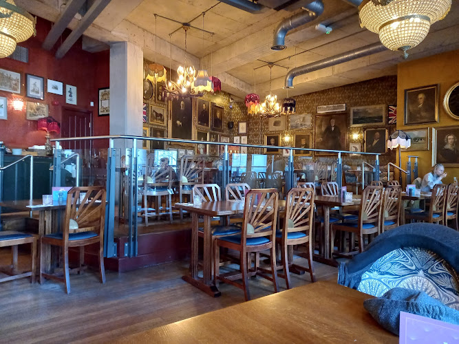 Cosy Club