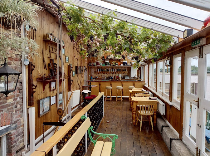 Crown & Mitre — King's Lynn
