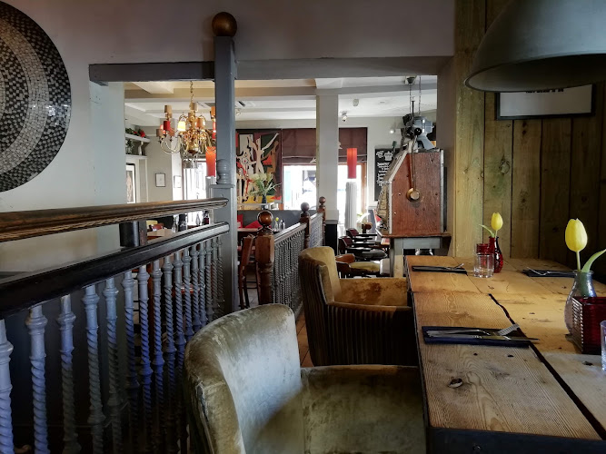 Crown & Sceptre — London
