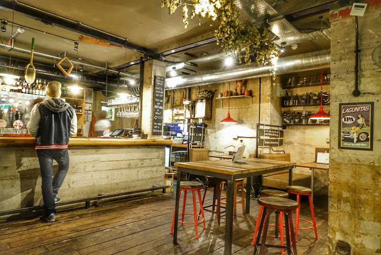Daly's Wine Bar & Beer Hall