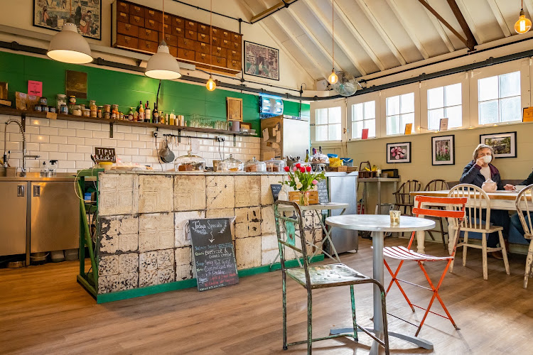Deans Court Courtyard Cafe