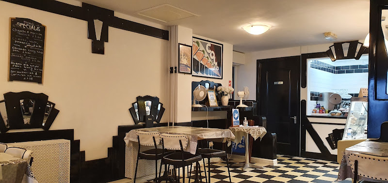 Decodance Cafe