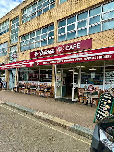 Delichio’s Cafe and Dinner