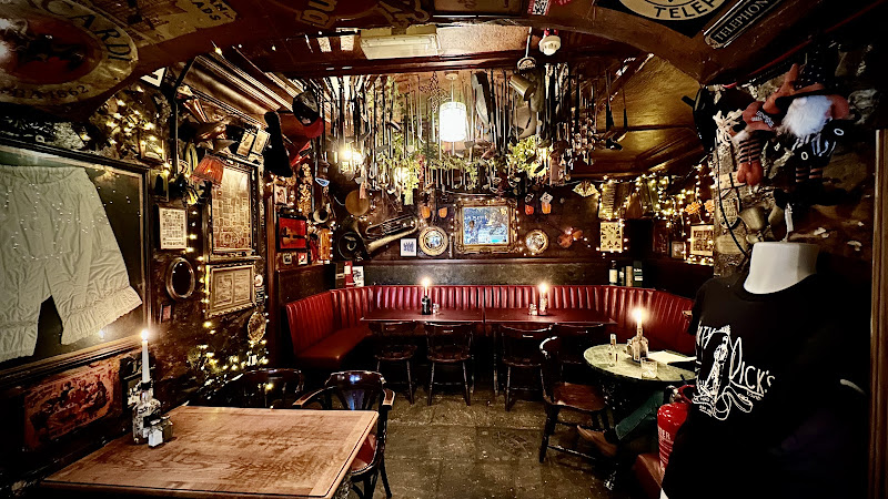 Dirty Dick's Pub