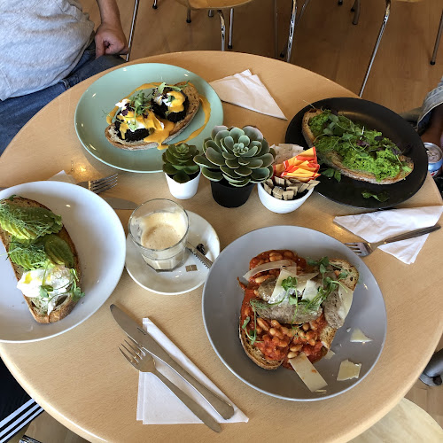 E-Street Café