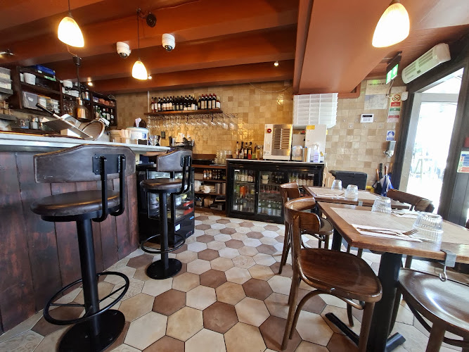 Emilia's Crafted Pasta (St. Katharine Docks)